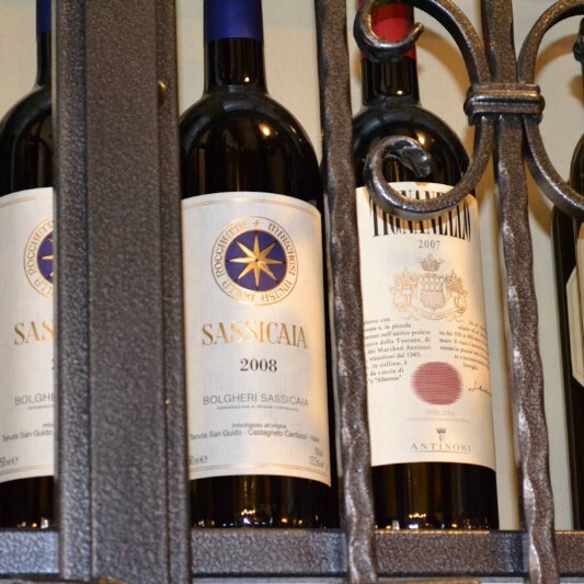 L'isola della Pizza - Sassicaia e Tignanello L'isola della Pizza - Sassicaia e Tignanello